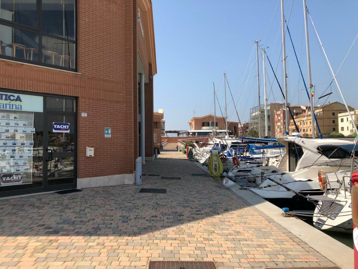 Yacht Suite Marina Di Grosseto Dış mekan fotoğraf